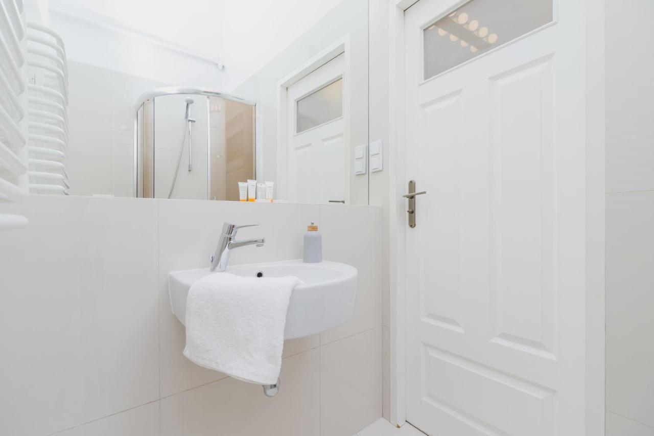 Apartment Pijarska Krakow By Noclegi Renters 외부 사진